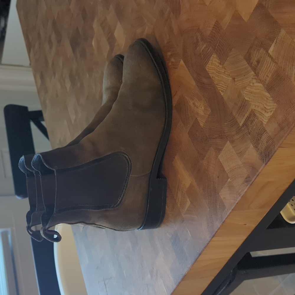 Thursday Duchess Boots - great condition!